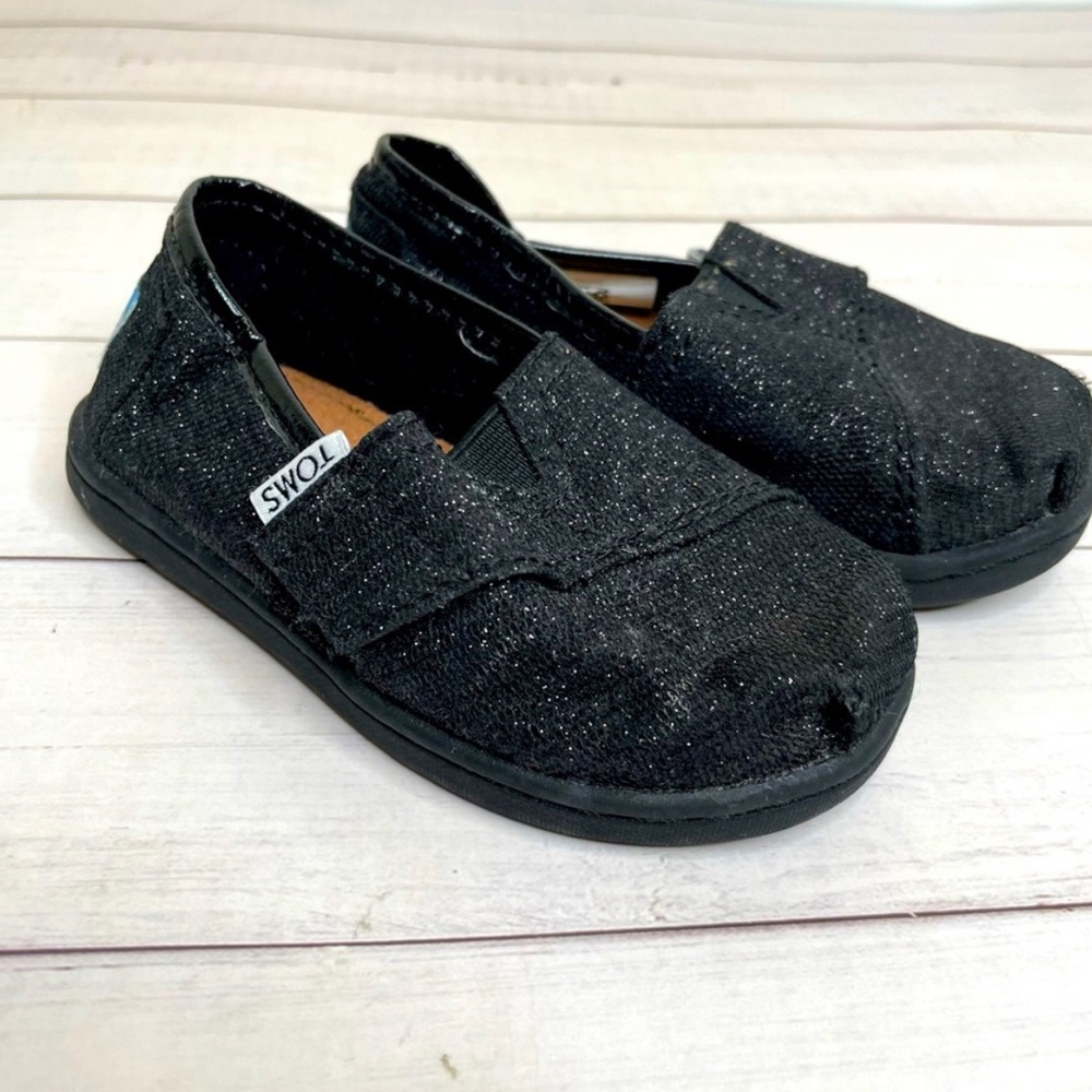 Sparkly toms size T5